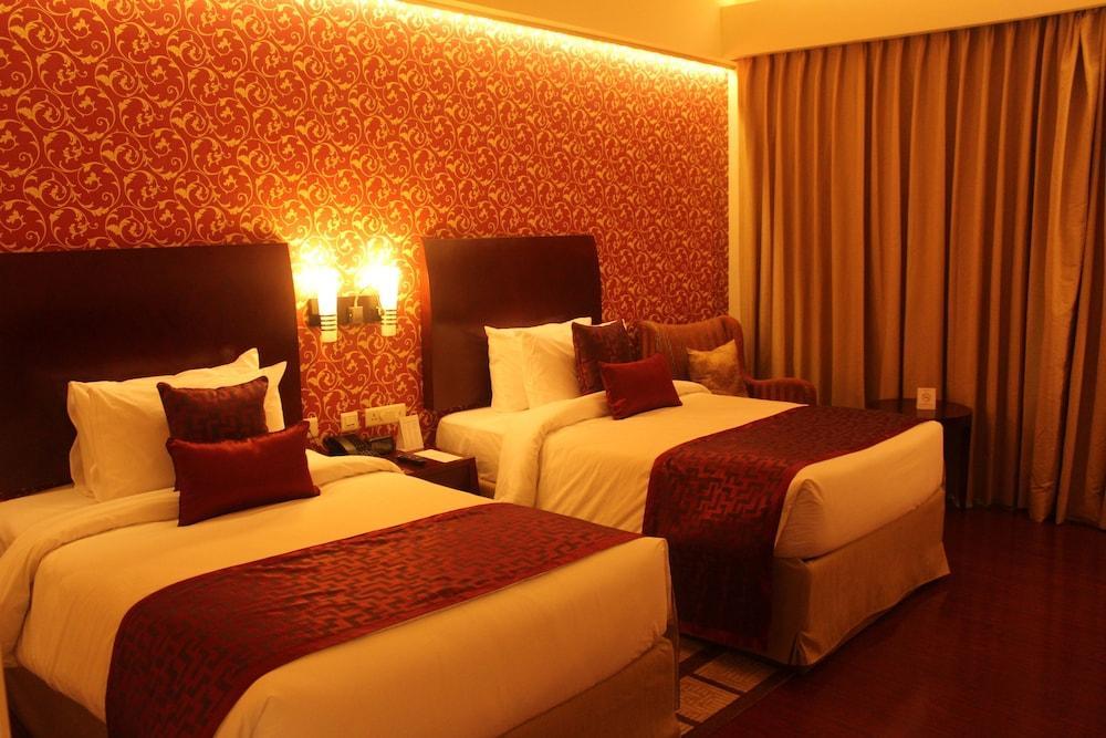 Ramada By Wyndham Jaipur Jaisinghpura Hotell Exteriör bild