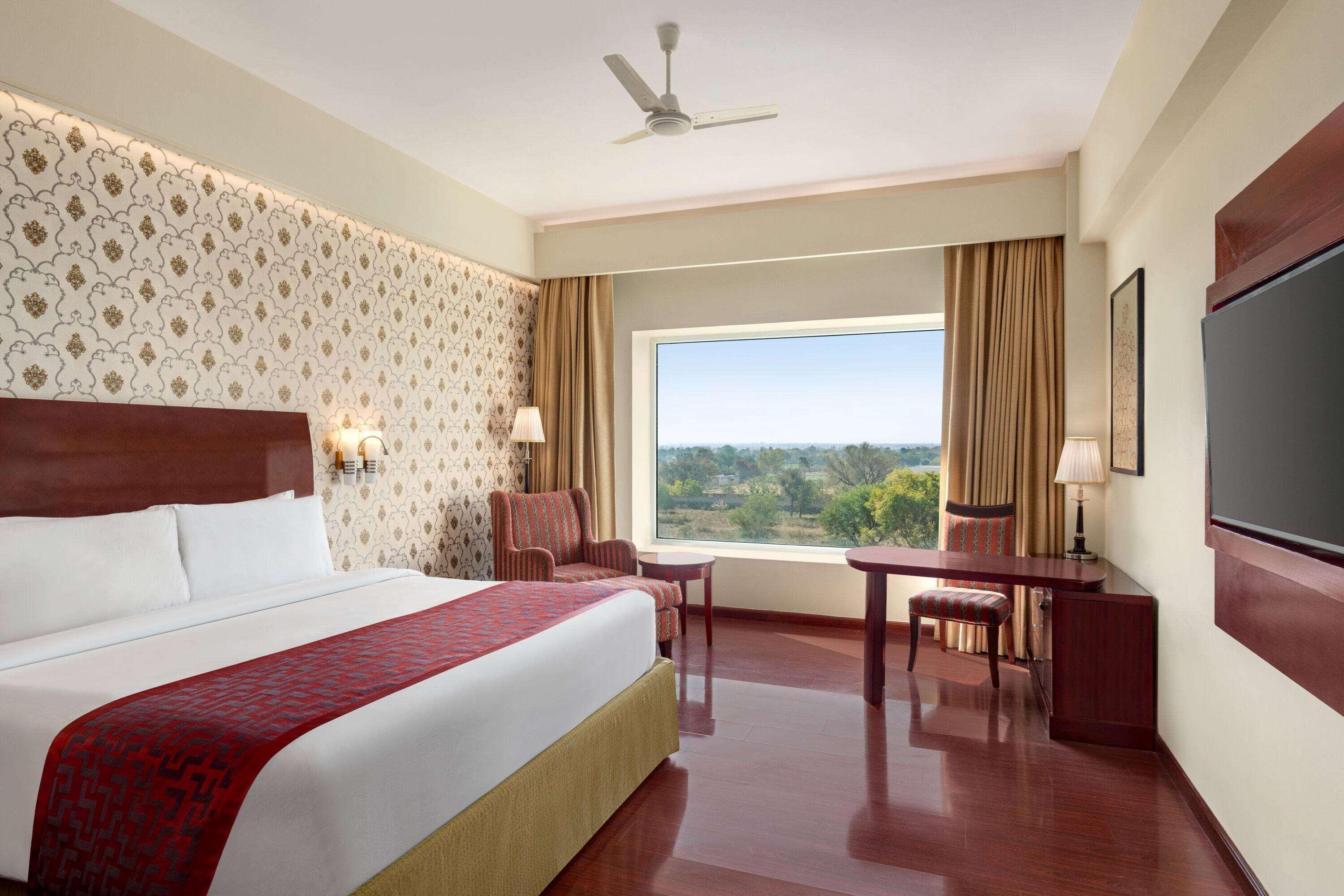 Ramada By Wyndham Jaipur Jaisinghpura Hotell Exteriör bild