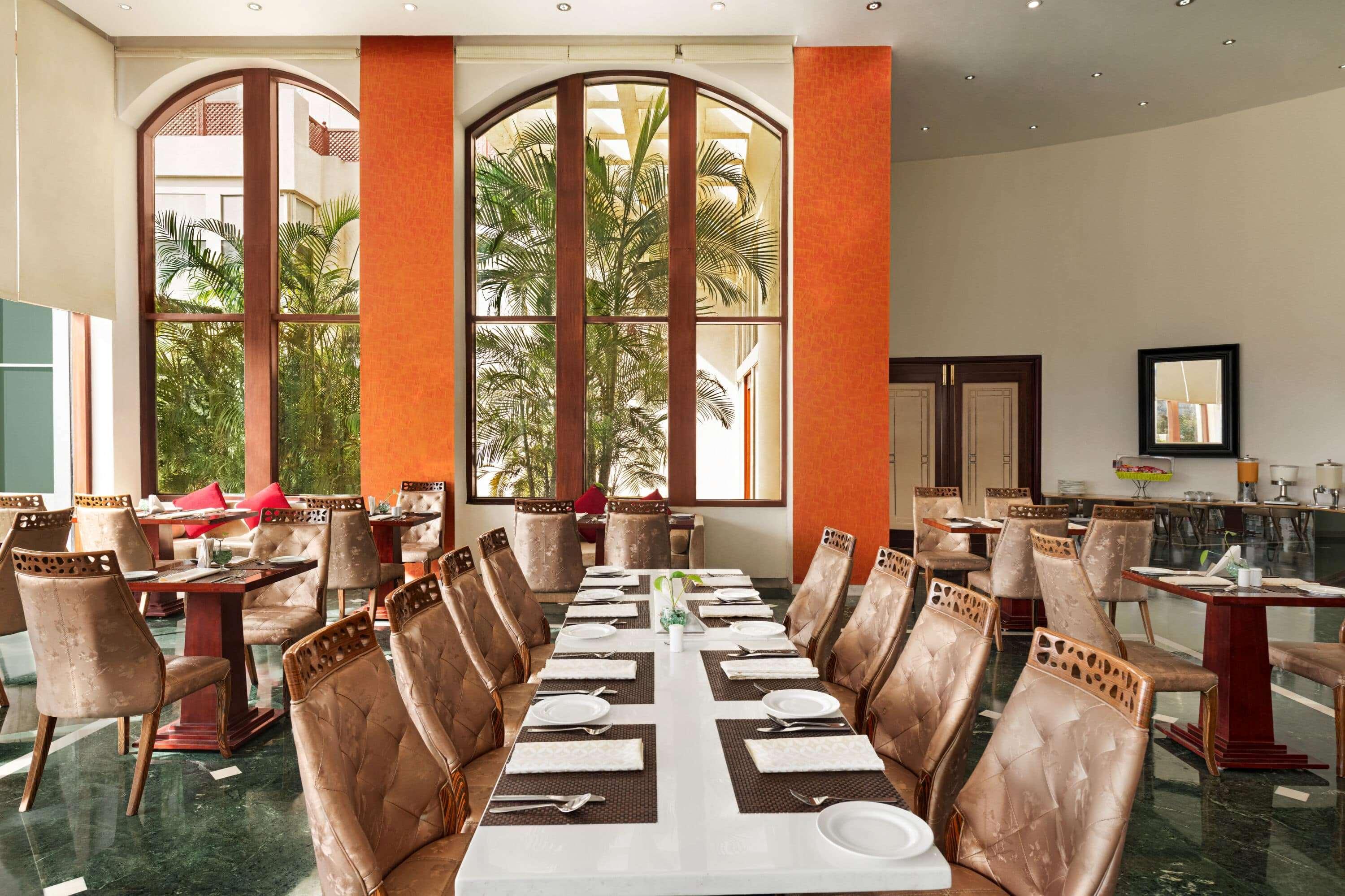 Ramada By Wyndham Jaipur Jaisinghpura Hotell Exteriör bild