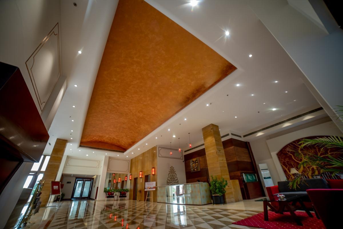 Ramada By Wyndham Jaipur Jaisinghpura Hotell Exteriör bild