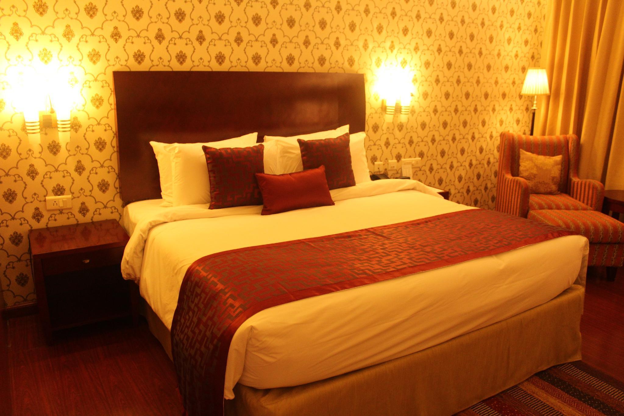 Ramada By Wyndham Jaipur Jaisinghpura Hotell Exteriör bild